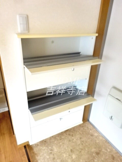 シャレー 玄関
