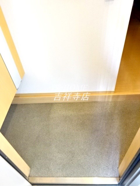 ソレイユ関町弐番館 玄関