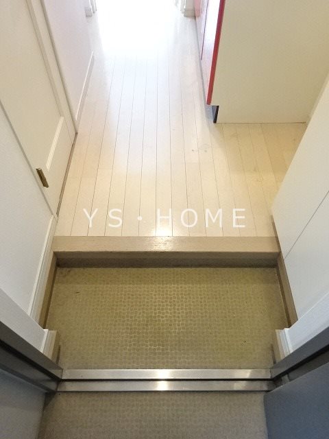 プライム西荻窪　 玄関