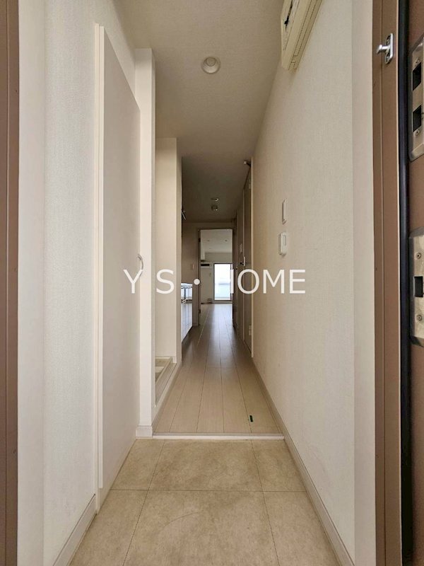 リブリ・グレイス　コート 玄関