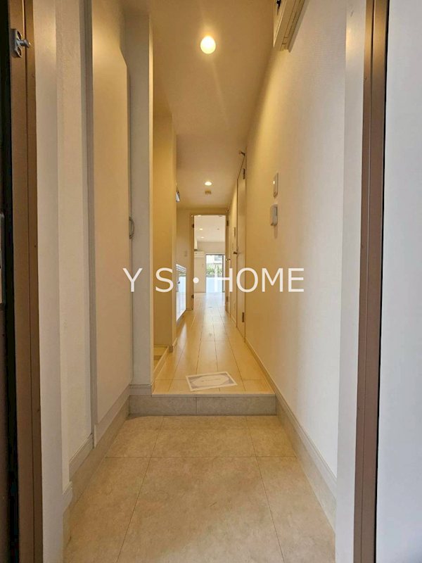 リブリ・グレイス　コート 玄関