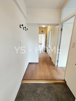 コーポレート小金井梶野通り　1号棟  玄関