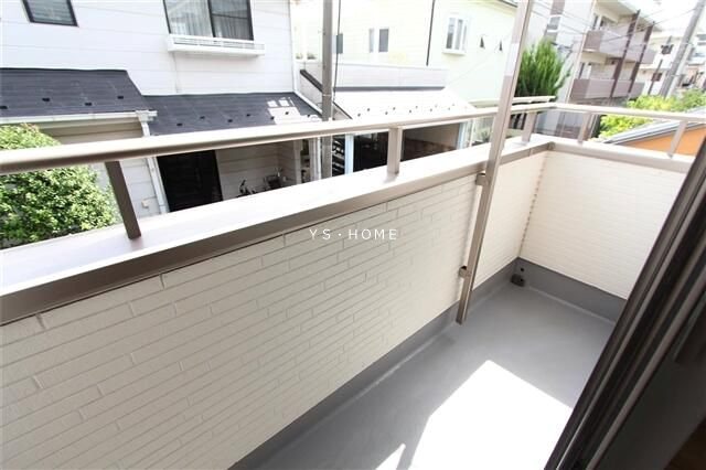 グランド西久保3丁目戸建 ベランダ