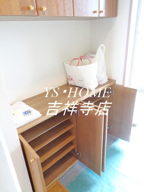 第一飛翔ビル 玄関