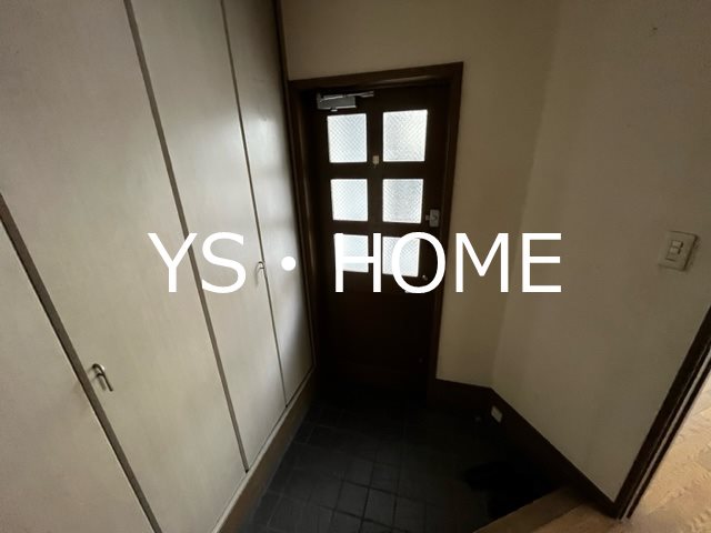 Tハウス 玄関