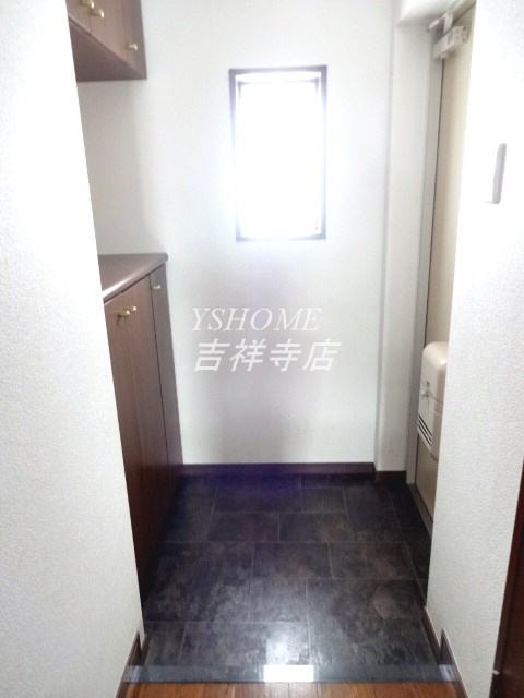ライフステージ武蔵野 玄関