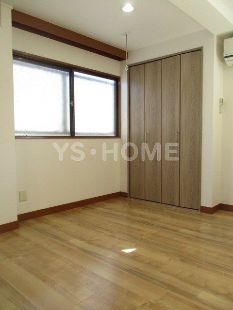 三松ビル ベッドルーム