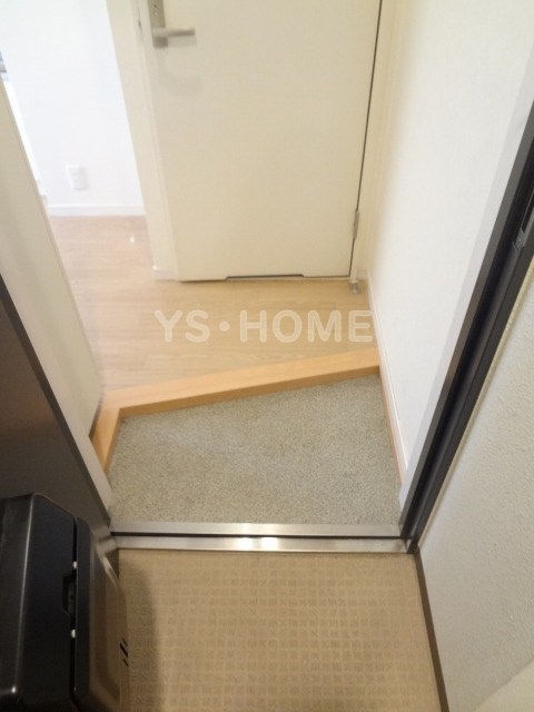 シャンパーニュ 玄関