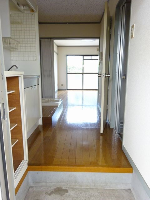 もくれん館 玄関