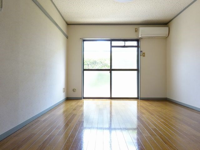 もくれん館 リビング