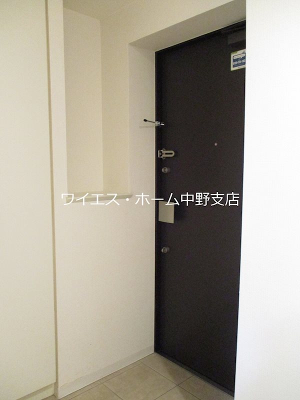 コンフォリア中野  玄関