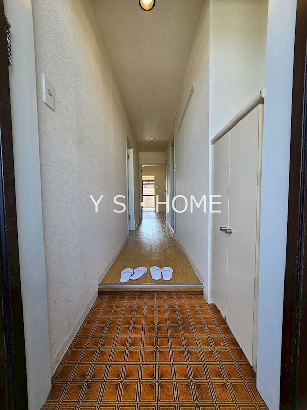 ロイヤルハイツ橋本マンション 玄関