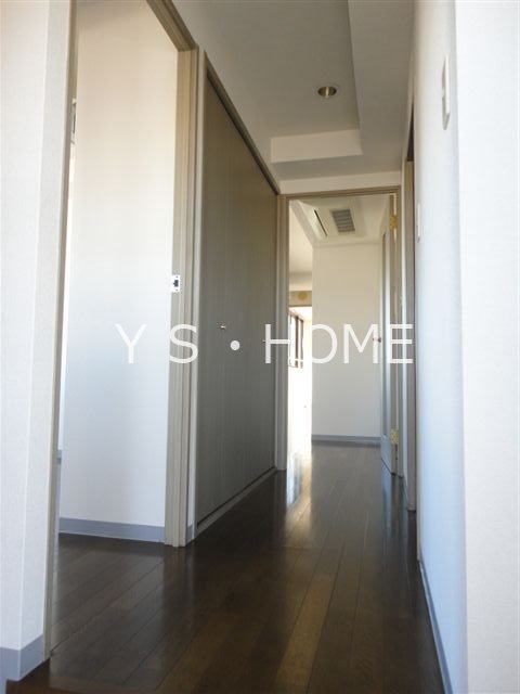 ヘリオス天神町レジデンス 玄関