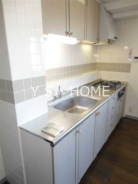 ヘリオス天神町レジデンス キッチン