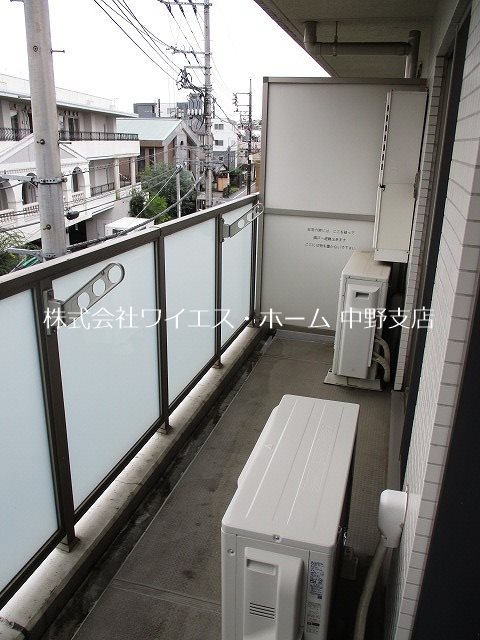 エスティメゾン中野富士見町 ベランダ