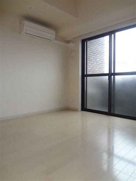 フェニックス国分寺弐番館 リビング