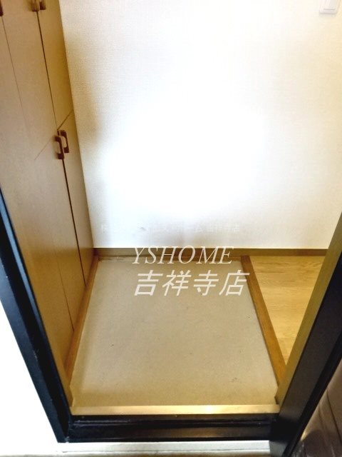 アヴァンティコートＡ棟 玄関