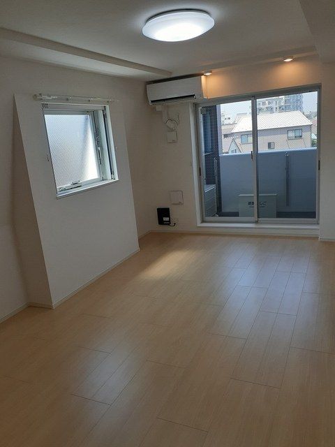 ドミール中野南台 リビング