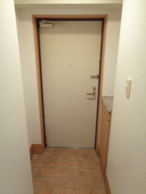ヴィータ　コモダ 玄関