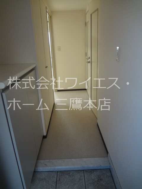 パーク・ノヴァ三鷹  玄関