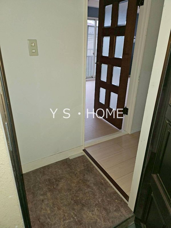 メゾン府中 玄関