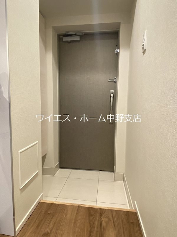 リバーレ中野坂上 玄関