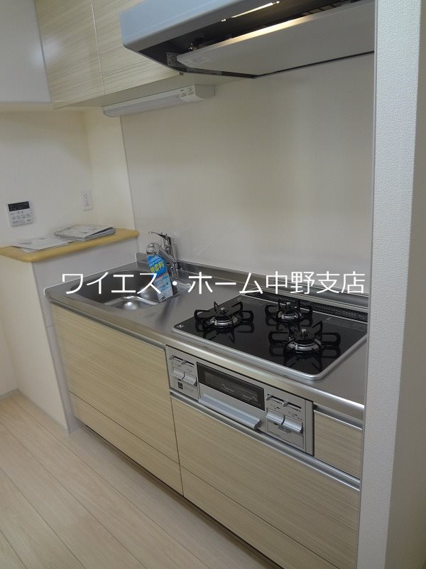 メゾン　オノ　デ　ペーシェ キッチン