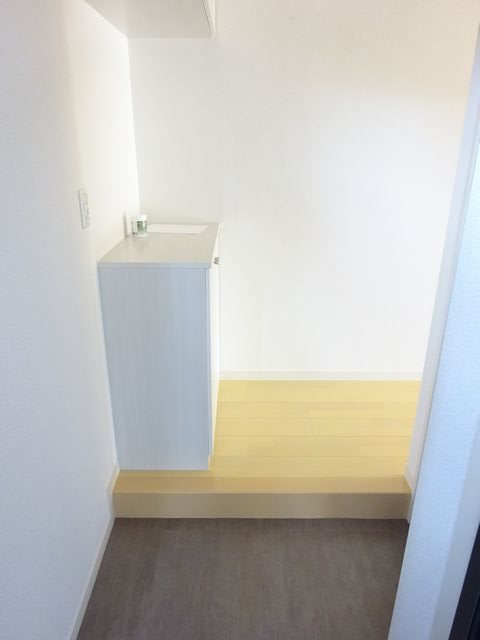 ルーチェ 国立 ノード 玄関