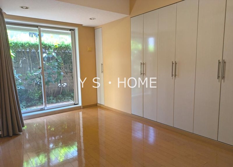 ガーデンズ国立 ベッドルーム