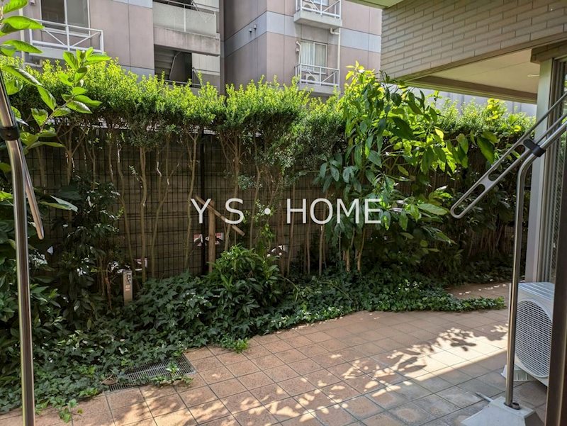 ガーデンズ国立 ベランダ