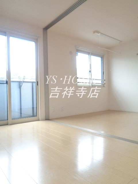 サニーフラット善福寺 リビング