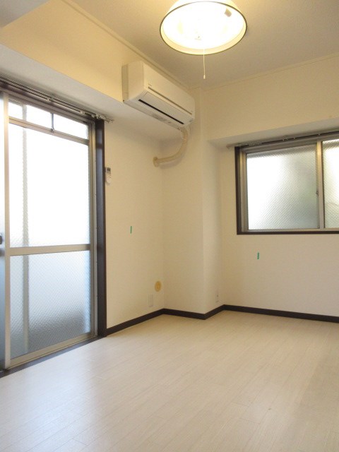 シャトレ中野新橋 リビング