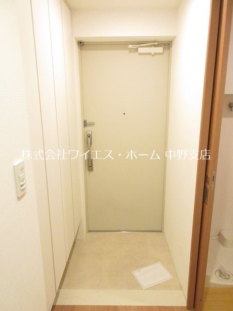 フレンシア高円寺 玄関