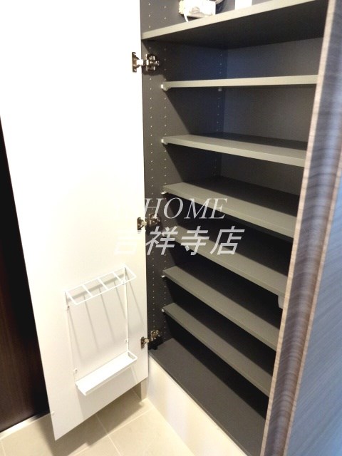 KDXレジデンス三鷹 玄関