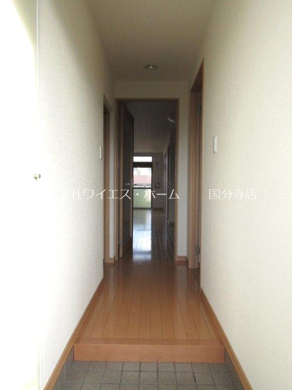 リライズ東恋ヶ窪 玄関