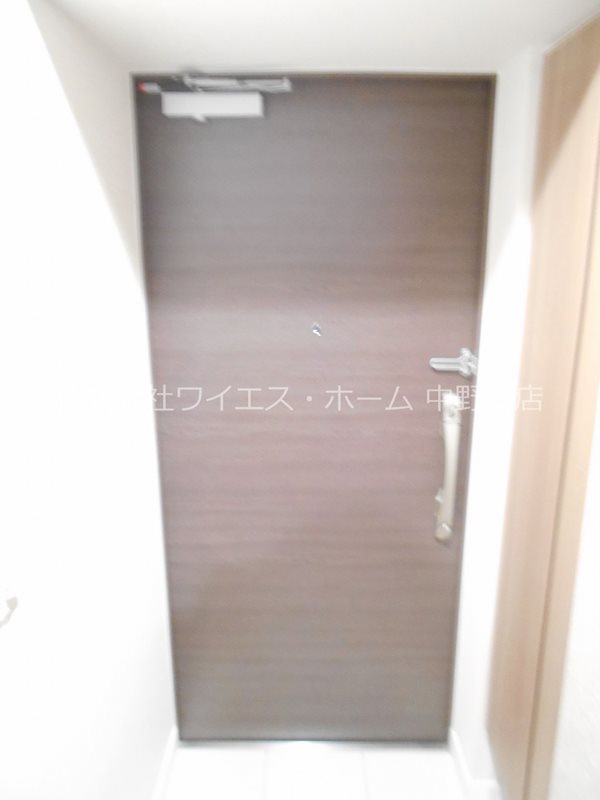 エムレジデンス中野坂上 玄関