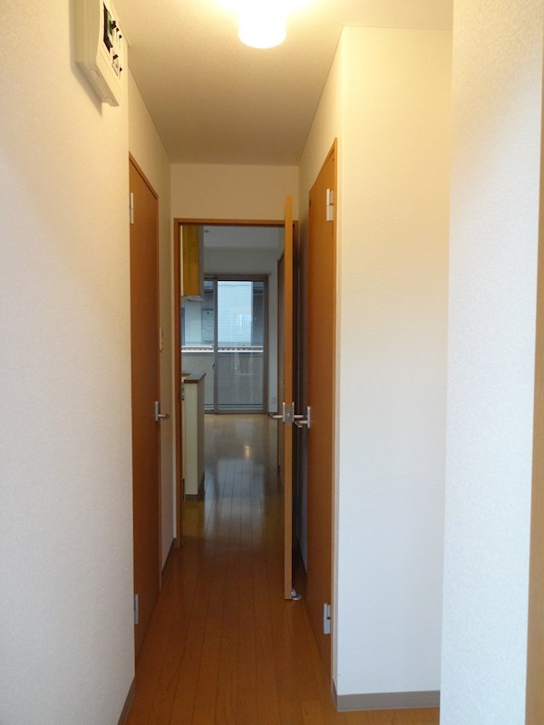 ドゥ・ロシェ 玄関