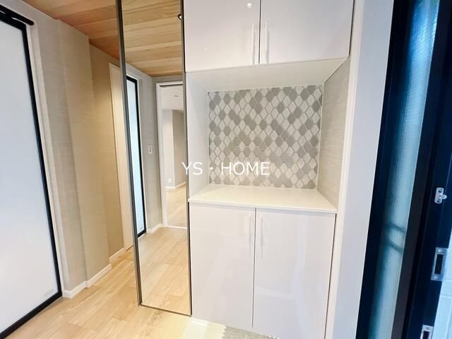 エピドール  玄関