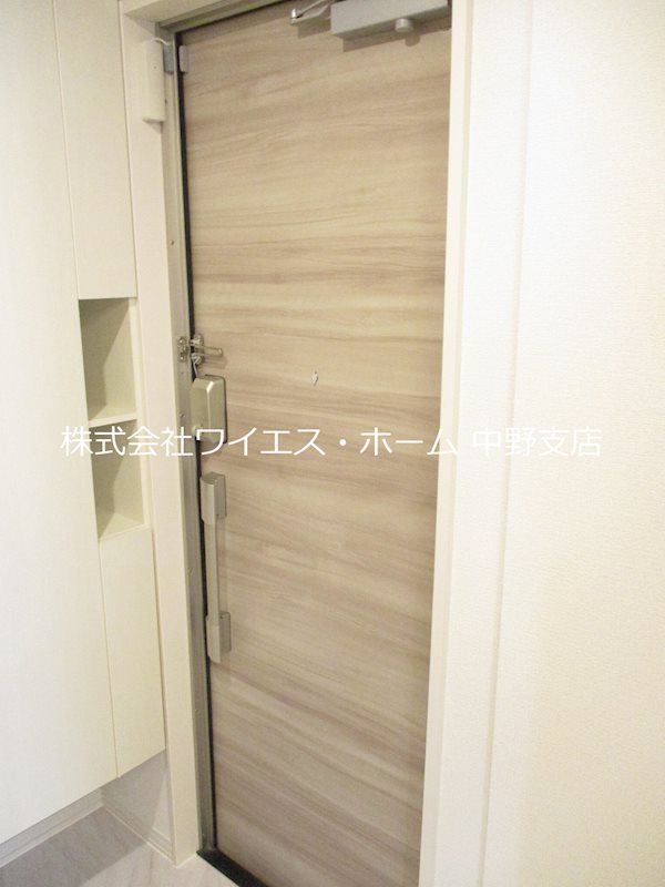 アンジュール中野 玄関