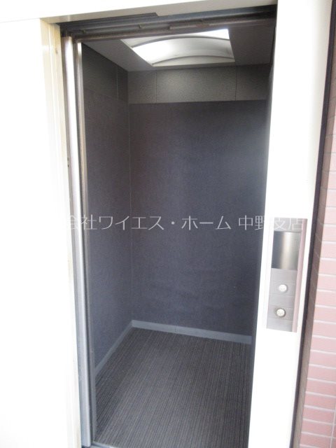 ANNEX　E  その他外観3