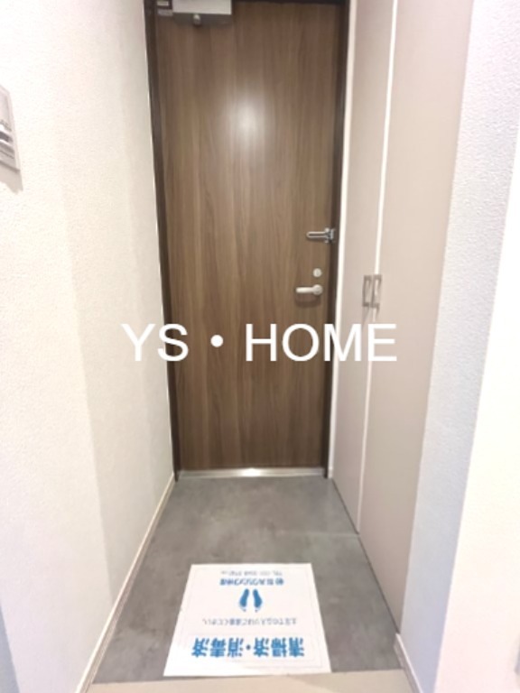 アルベラータ 玄関