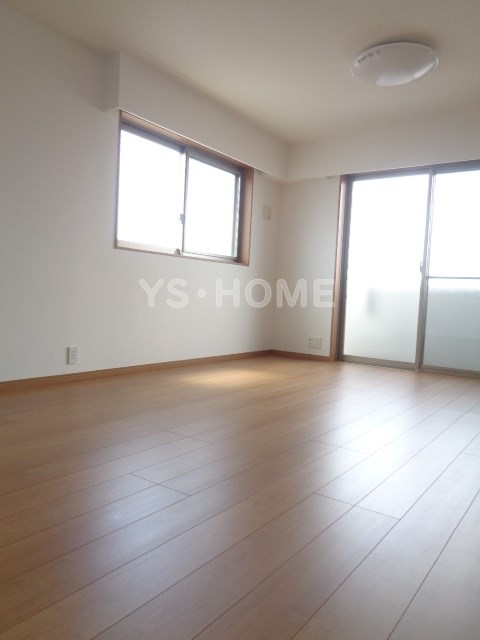 シャッツ　クヴェレ リビング