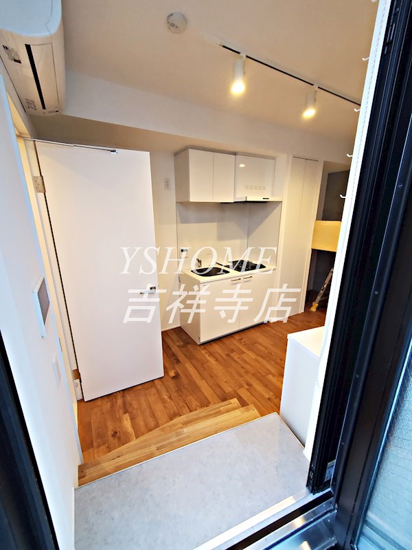 GREEN TERRACE KICHIJOJI  玄関