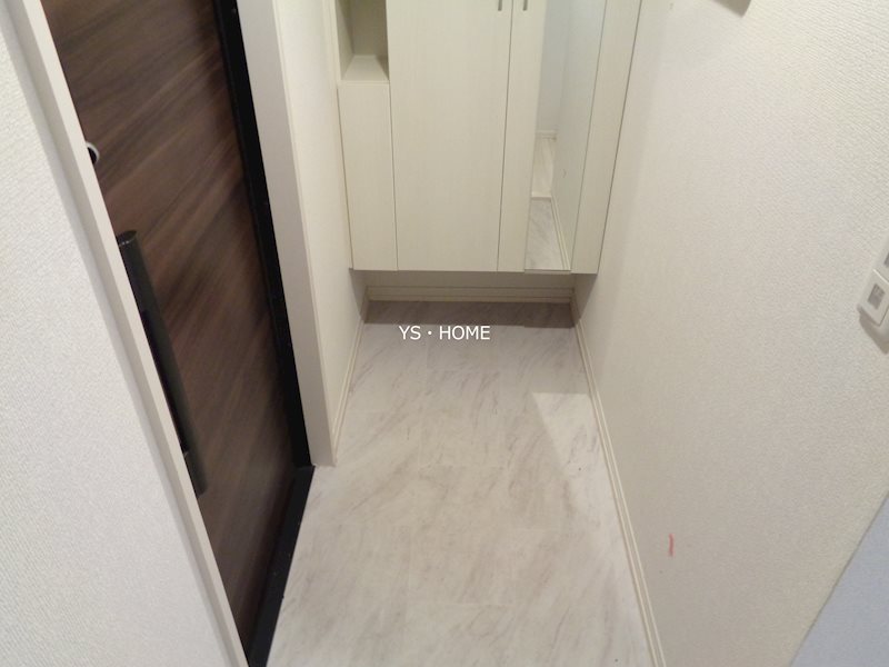 セレスティア本町 玄関