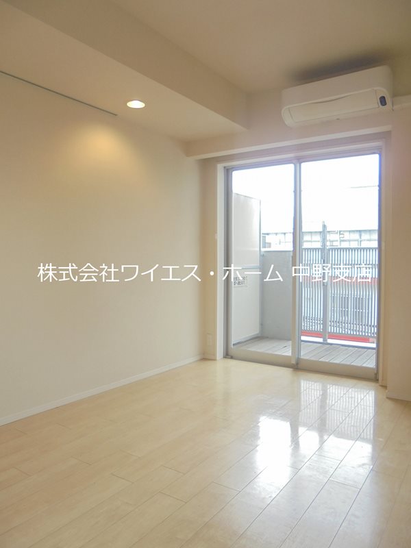 RIDGE新宿西落合（旧ルクレ新宿西落合） リビング