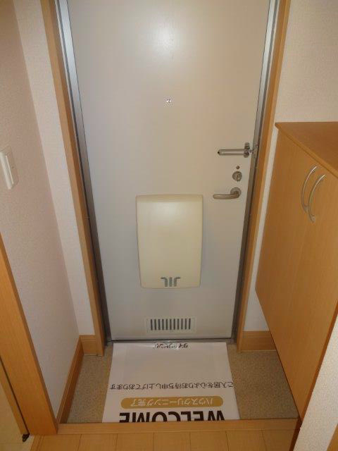 メゾン・ド・シャテーヌ 玄関