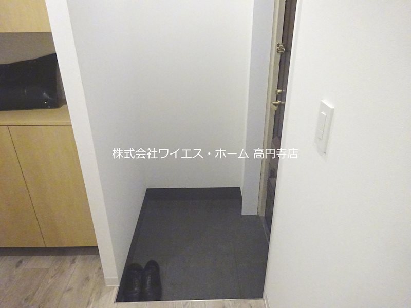 ミリアレジデンス高円寺 玄関