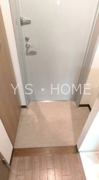 ドミール花小金井 玄関