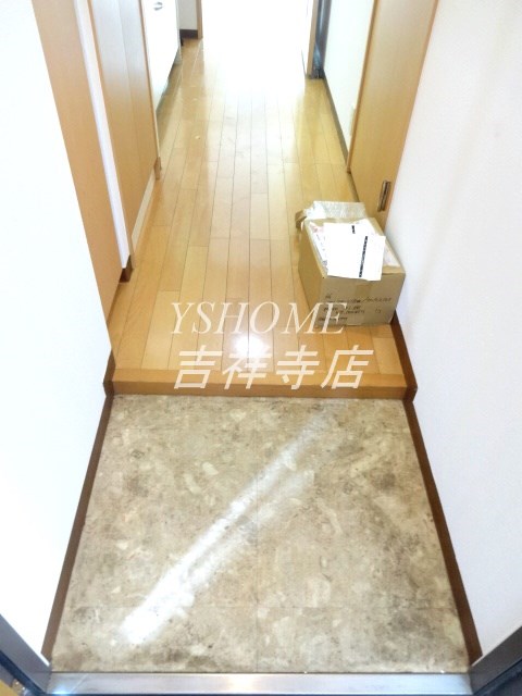 アルクス  玄関