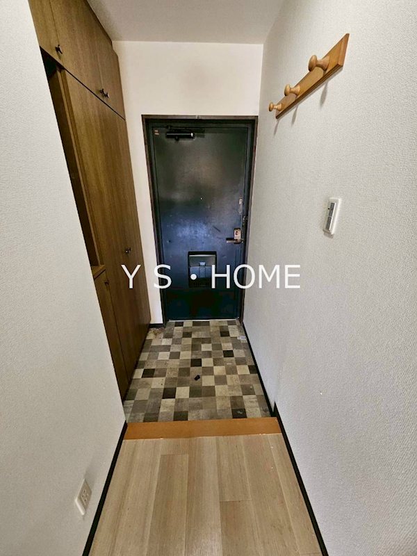 コンフォート国立 玄関